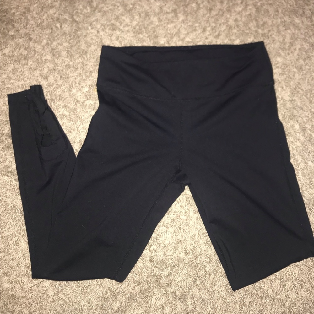 ATHLETIC LEGGINGS